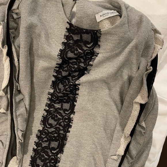 Maska, excellent condition, Gray sweater with lace & tule - Picture 1 of 1